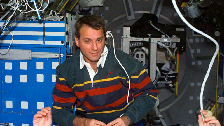 Meet Richard Linnehan, NASAās First Veterinary Astronaut
